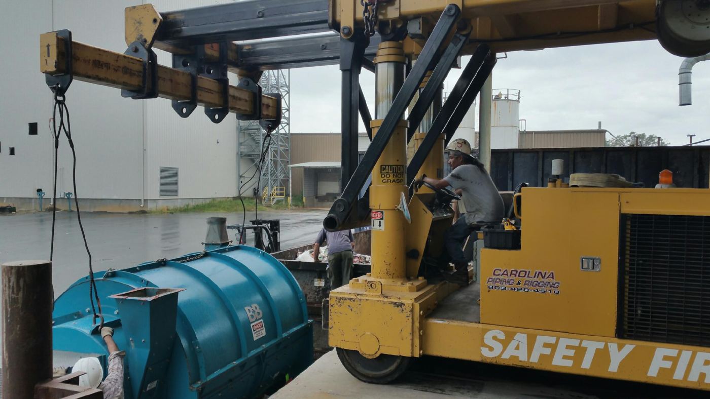 Tank handled with a Versa-Lift